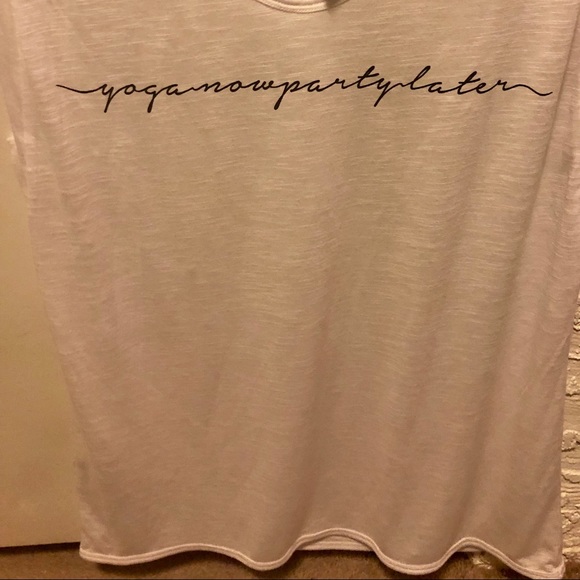 ❗️SOLD❗️Lorna Jane Yoga Now tank / t-shirt NWT - Picture 7 of 8